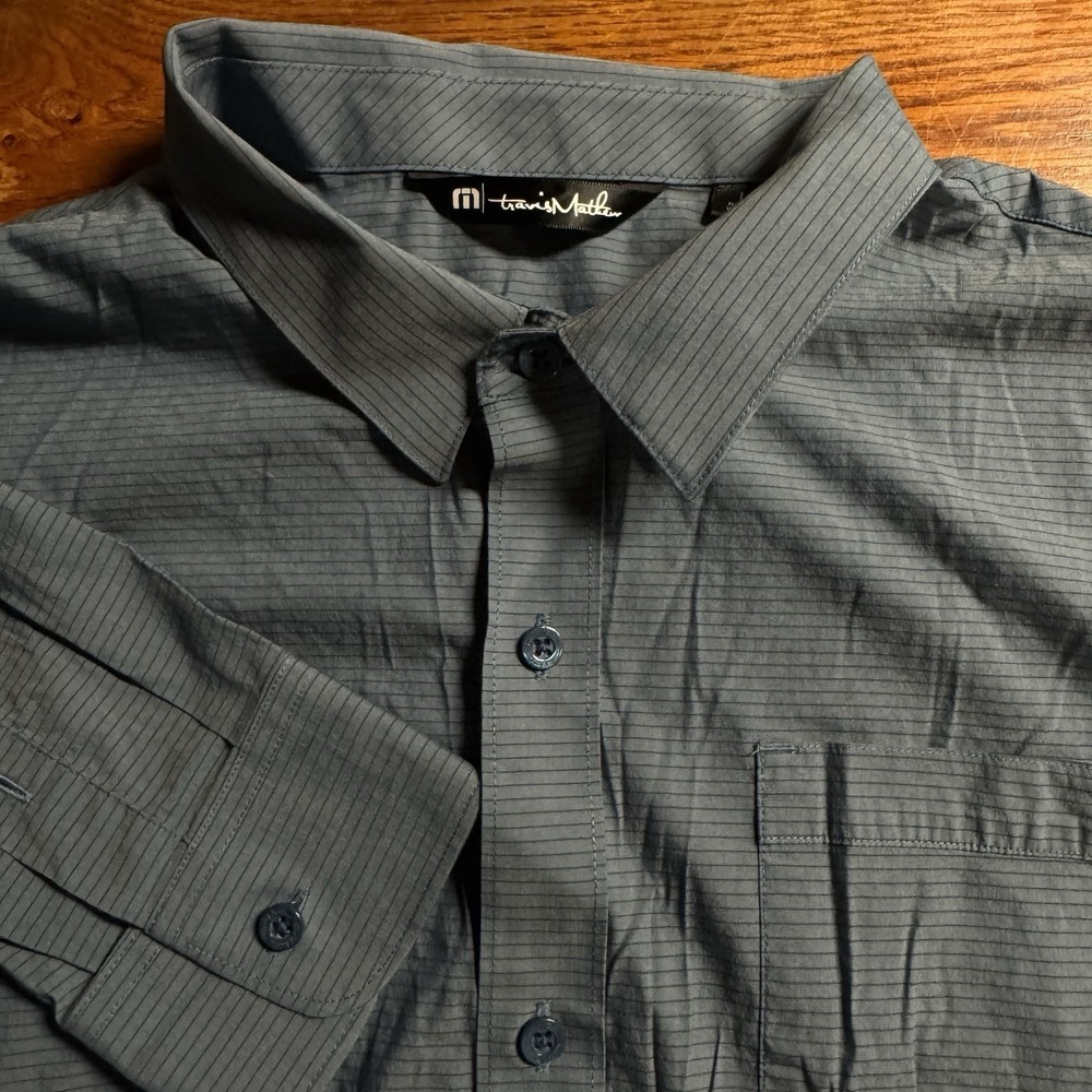 Travis Mathew Size L Long Sleeve Button Down Shirt Golf Stripes Blue